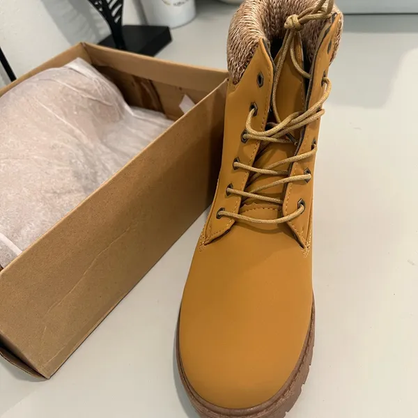 Tan Lace-Up Ankle Boots Size 11 - Image 4