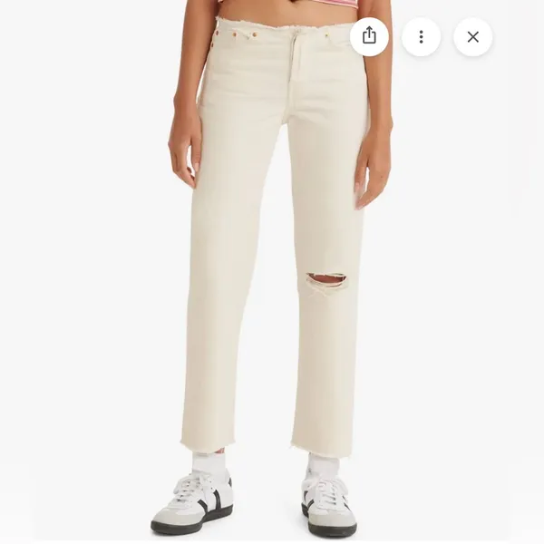 Levi's Women's Size 12 Wedgie Straight-Leg Ripped Waist Jeans White - Image 2