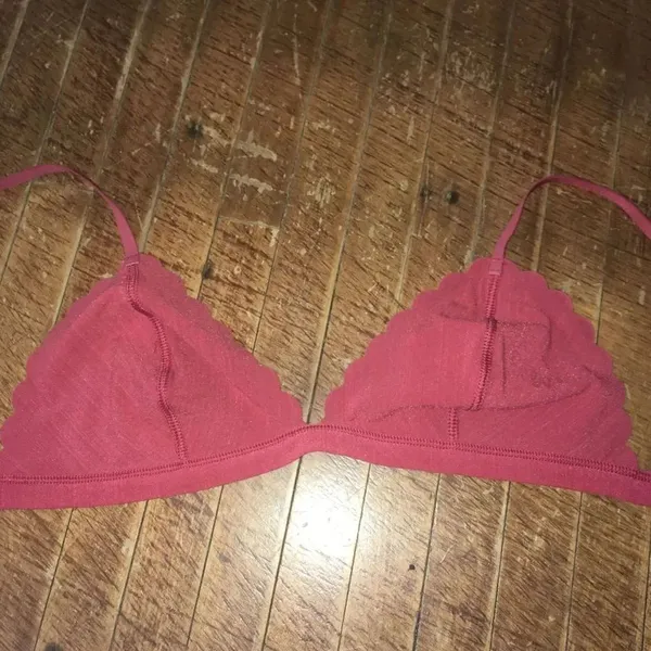 Victoria’s Secret coral pink scalloped edge M Barbiecore bralette - Image 2