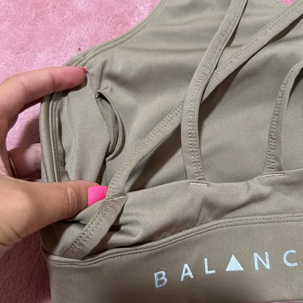 Balance Athletica sports bra - Image 4
