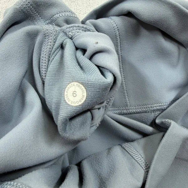 Lululemon Align High-Rise Crop Leggings Blue Size 6 Buttery Soft Yoga Athletic - Image 4