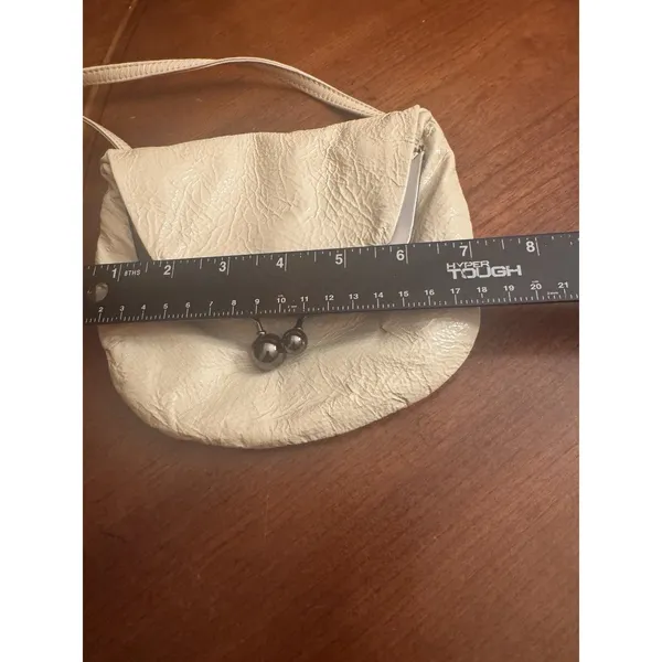 HOBO kisslock Crossbody White - Image 14