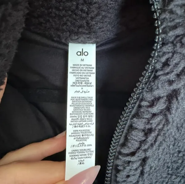 ALO Yoga Foxy Sherpa Jacket - Image 5
