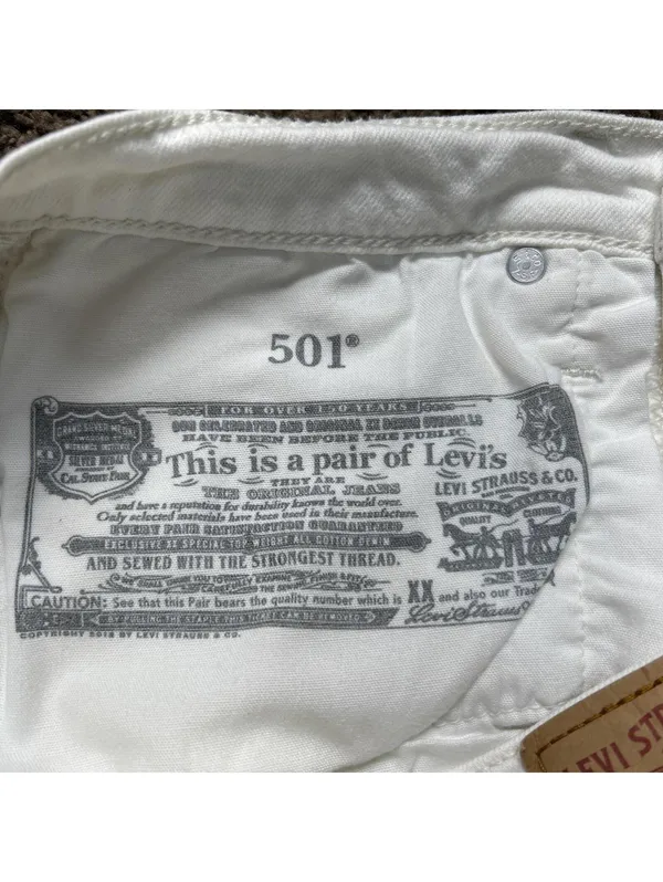 Levi’s 501 White Jeans Shorts Summer Size 28 Waterless Bottom Fly Style - Image 7