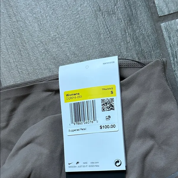 Nike Women's Taupe Leggings - Image 4