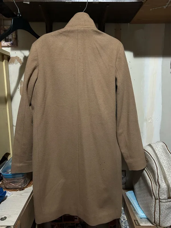 Uniqlo Woman Wool Coat Size Small - Image 6