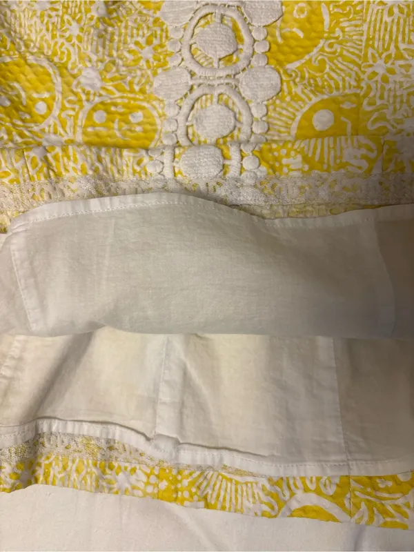 Lilly Pulitzer Yellow and White Top - Image 7