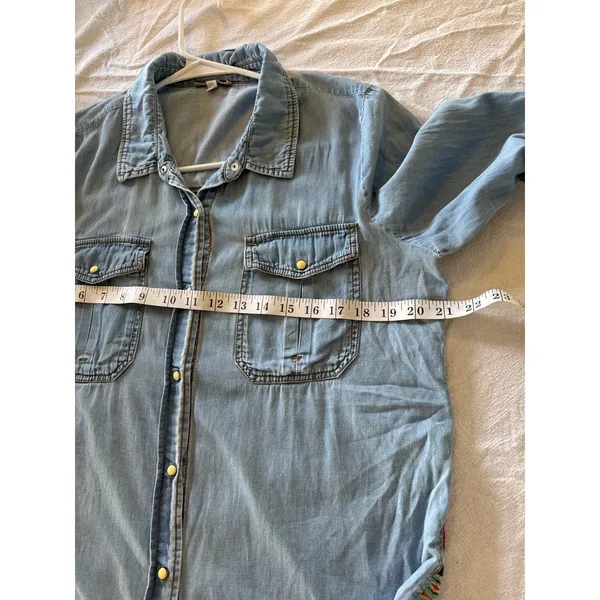 GB Gianni Bini Women’s XL Denim Chambray Shirt Aztec Print Back Long Sleeve - Image 4