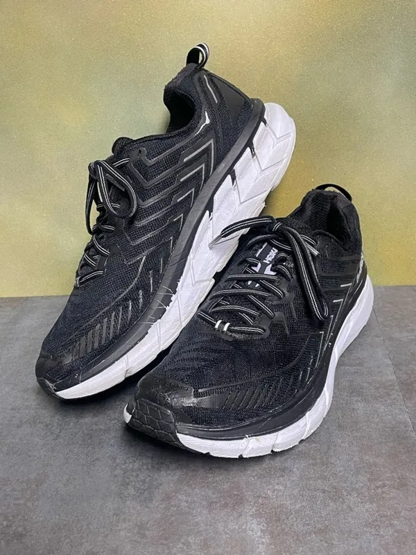 Hoka One One Clifton 4 Women's Black & White Running Shoes Size 9.5B - Image 14