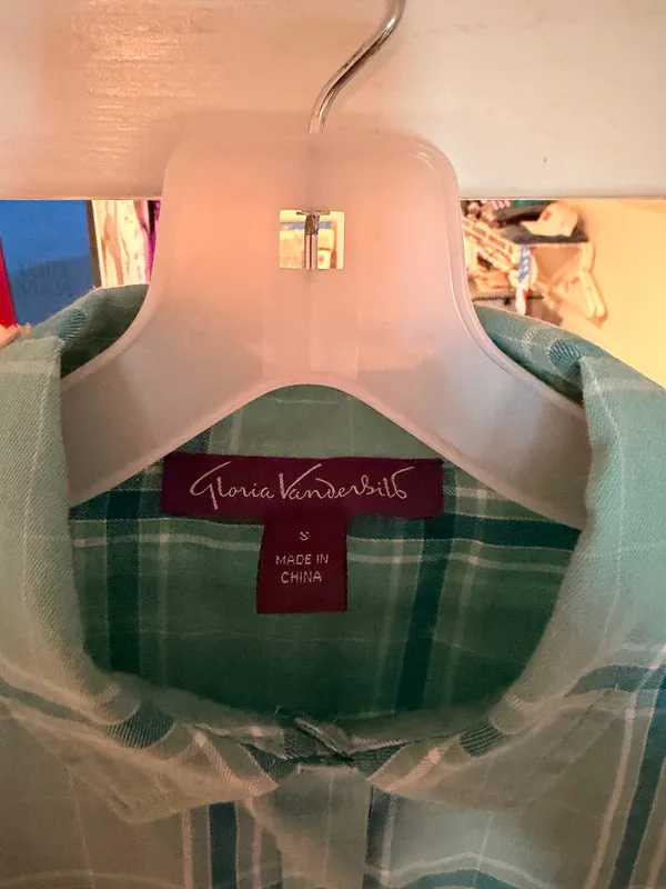 Gloria Vanderbilt Flannel - Image 2