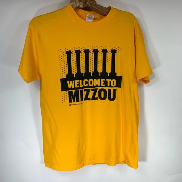 Welcome to Mizzou Gold T Shirt w Columns Graphic Tee Size Medium - Image 5