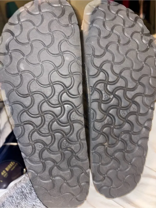 Birkenstock Arizona sandals size 9 - Image 3