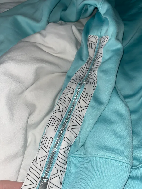 Nike Sweatshirt - Image 3