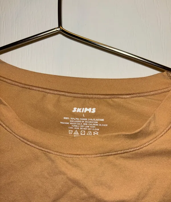 SKIMS Long Sleeve Fits Everybody - Image 2