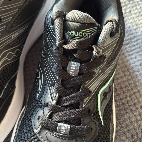 Saucony Cohesion 15 Black Green Women’s Running Shoes Size 8.5 Athletic Versarun - Image 11