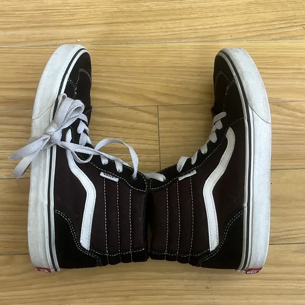 Vans Black and White Sk8-Hi Sneakers Women's Size 7.5 High Top Streetwear Suede - Image 7