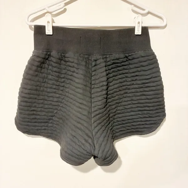 Everlane‎ Grey The Organic Cotton Quilted Short in Slate Size Small Pull On - Image 7