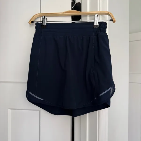 Lululemon Navy Blue Hotty Hot‎ High-Rise Skirt - Image 3