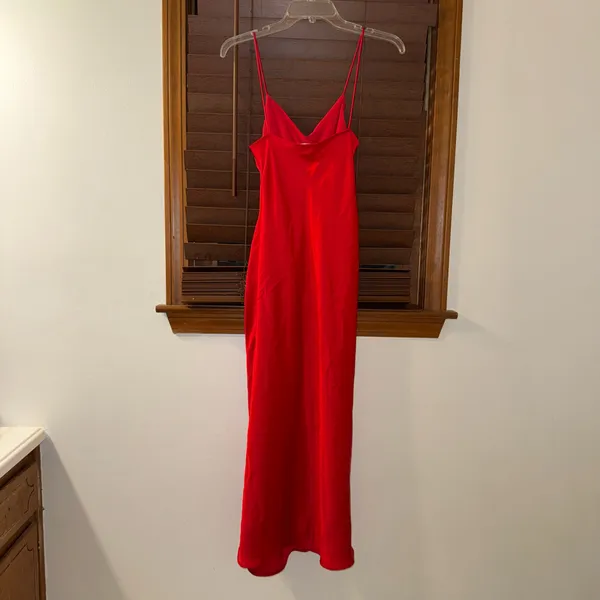 PRE-OWNED Zara Red Satin Lingerie Style V-Neck Slit Midi Dress XS 8116/845/600 - Image 7
