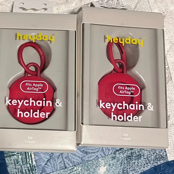 NIB! Heyday AirTag Silicone Keychain Red - Image 3