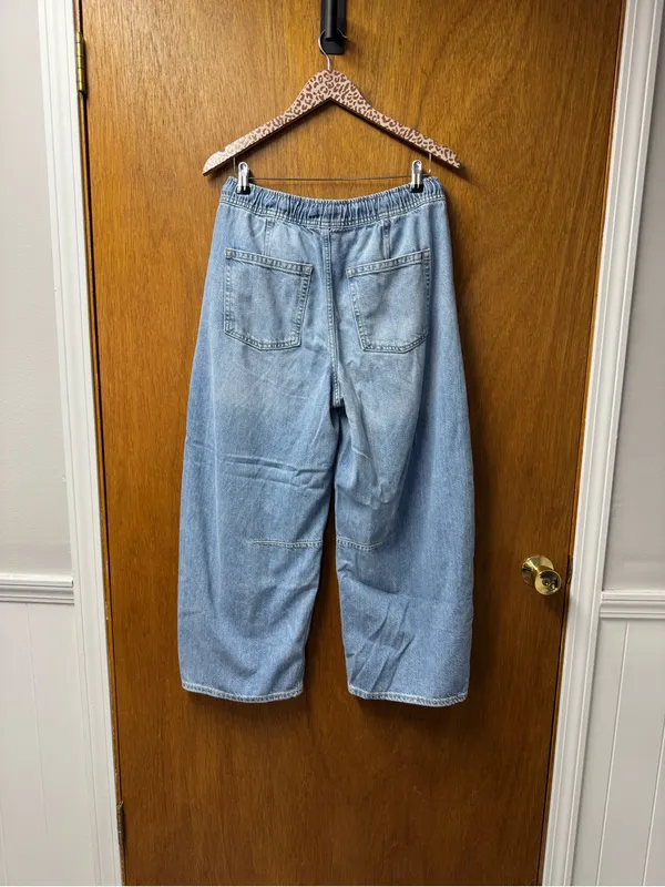 Gap Mid Rise UltraSoft Easy Horseshoe Jeans Drawstring Light Wash Blue Small - Image 14