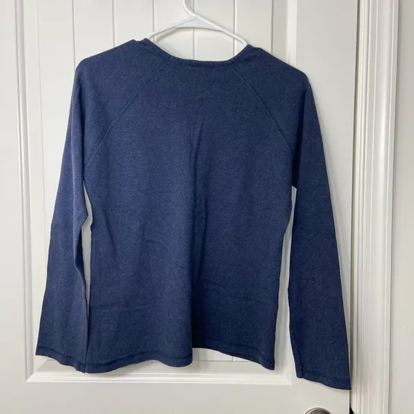 EUC Jockey women’s dark blue‎ v-neck 100% cotton long sleeve active shirt XL - Image 4