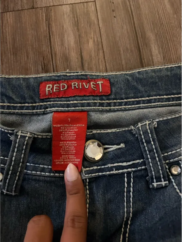 Y2K Red Rivet Light Wash Flared Embellished Jeans Sz 7 - Image 3