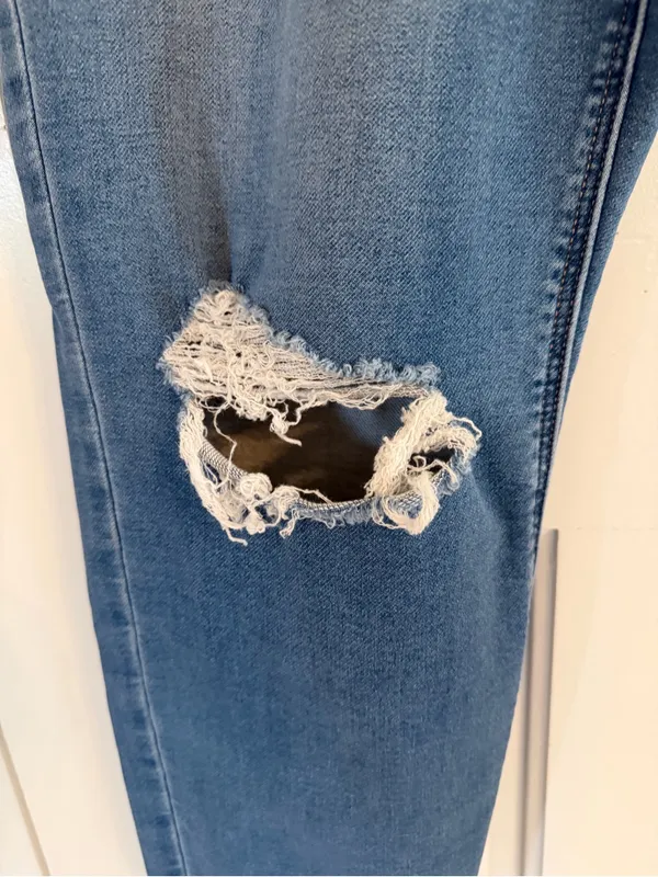 American Eagle Mom Jeans 16 Long High Rise Distressed Stretch‎ Denim - Image 2