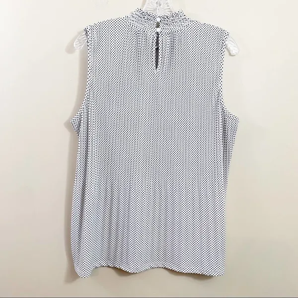 Adrianna Papell Accordion Pleats Sleeveless Smock Neck White/Black Polka Dot Top - Image 8