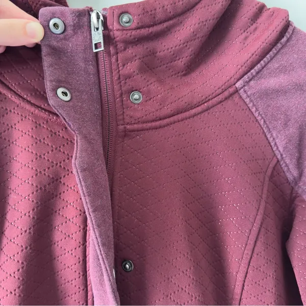 The North Face Red Utility Jacket with Hood Tunic Length Pockets Full Zip quilt - Image 4