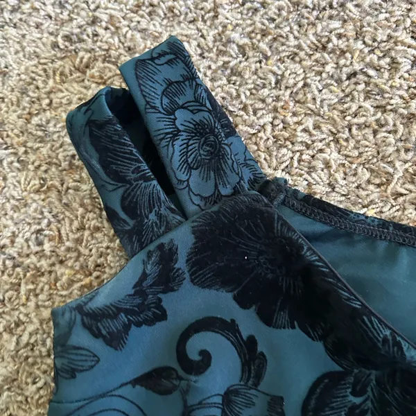Windsor Green and Black Floral Mini Dress - Image 2