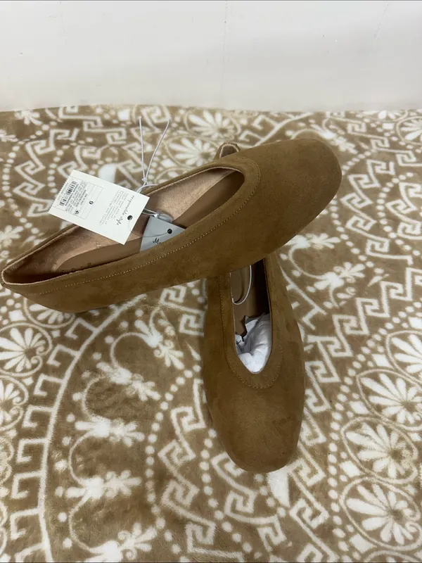 a new day Suede Ballet Flats in Brown - Image 2