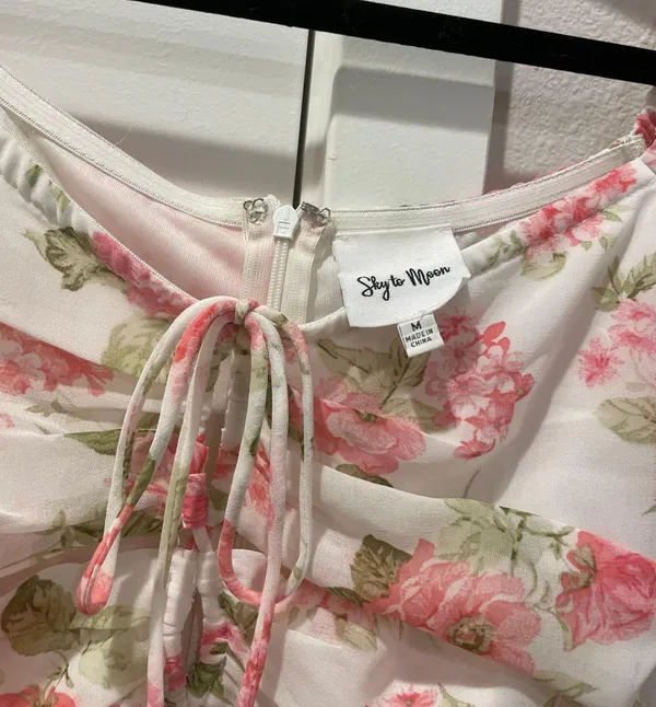 Gorgeous Isabelle’S Cabinet Floral Dress!!! - Image 5