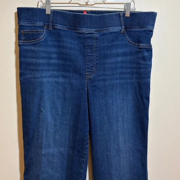 SPANX Pull-On Flare Jeans in Midnight Shade Medium Wash Size 3X Stretchy Denim - Image 7