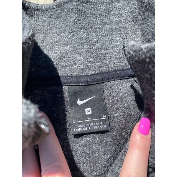 Nike women’s medium grey pullover sweatshirt quarter zip - Image 3