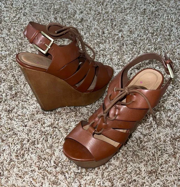 Brown Platform Wedges Size 7 - Image 5