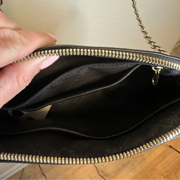 Black cross-body purse with gold detailing - Image 3