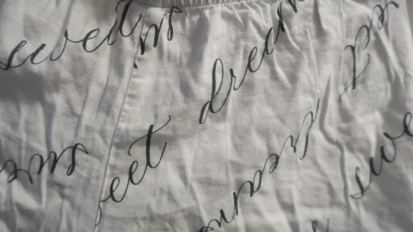 Victoria's Secret sweet dreams all over pajamas shorts in white and black size small. - Image 10