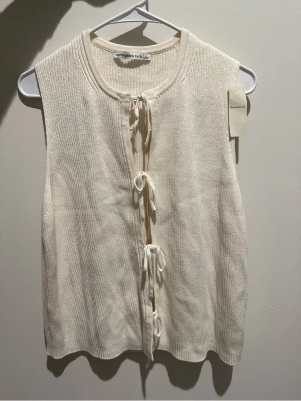Abercrombie & Fitch Sleeveless Cream Tie-Front Ribbed Top - Image 2