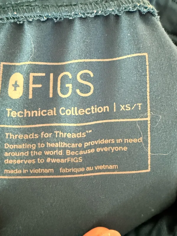 FIGS Scrubs Set - Image 5