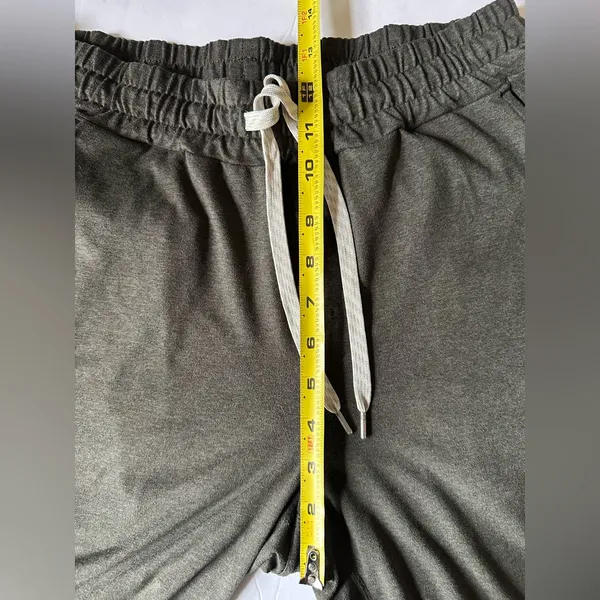 Vuori Ponto Performance Pants Men’s Gray Sz Medium Yoga Joggers Elastic‎ Waist - Image 8