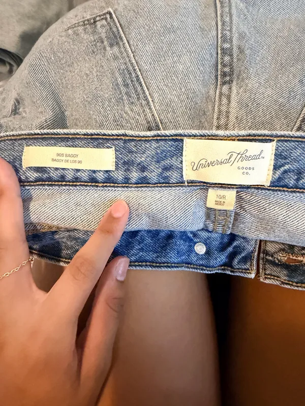 Universal Threads Jeans - Image 3