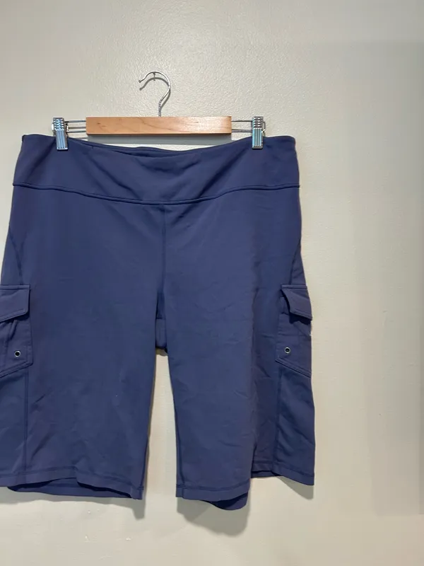 Athleta biker shorts (1X) - Image 3