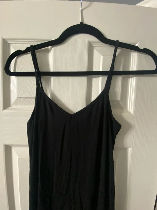 Black strapless dress with a high slit - Image 2