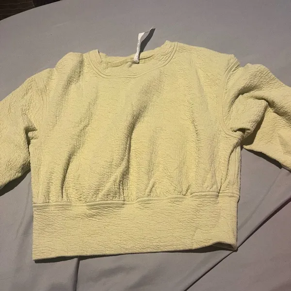 Lululemon Textured Crewneck Pullover Color is a Dew Green Size 4‎ - Image 6