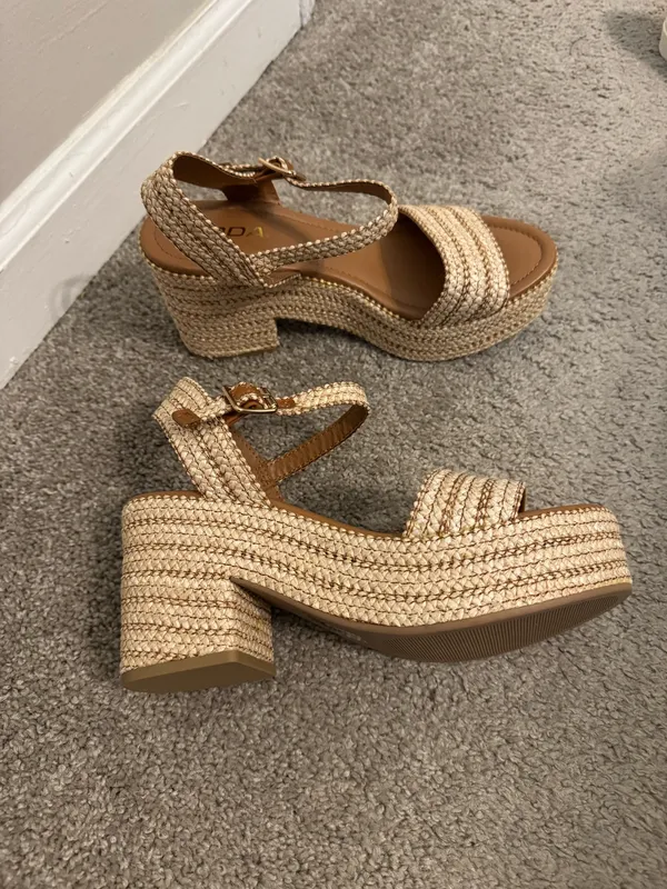 Soda Castle open toe ankle strap wedge size 7 - Image 3