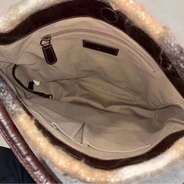 Frye Melissa Fuzzy Blanket Bucket Hobo Bag Purse Shoulder Bag Crossbody - Image 9