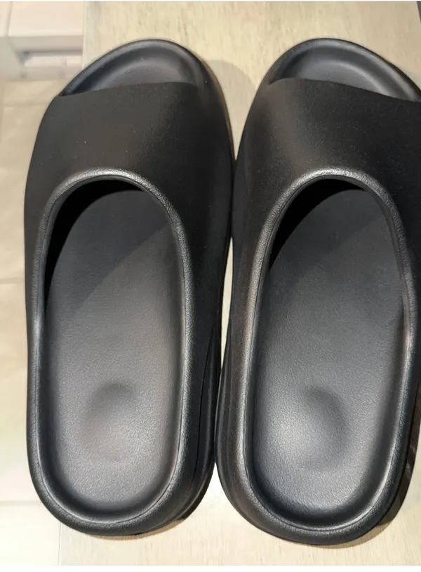 YZY YS-01 Black Sandals Size 10 New Authentic - Image 2