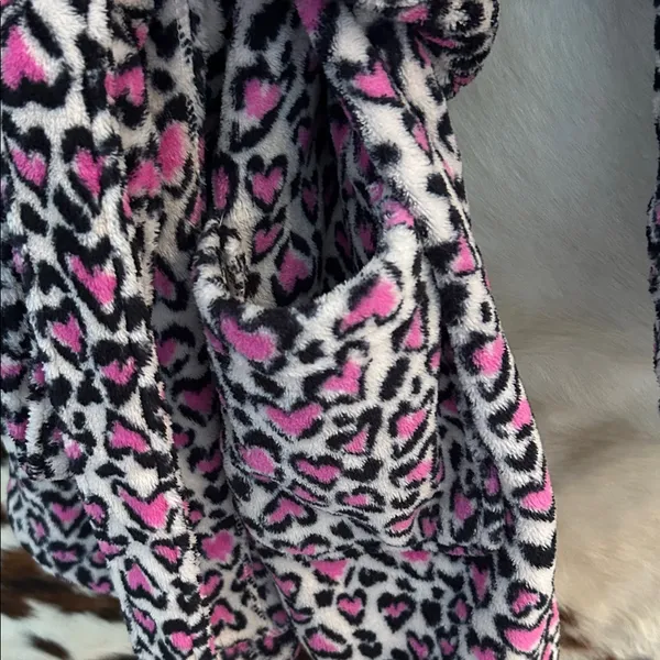 Victoria's Secret Pink and Black Leopard Print Robe - Image 3