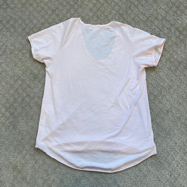Aritzia Wilfred Scoop Neck Short Sleeve T Shirt Light Pink Rolled Hem Size Small - Image 3